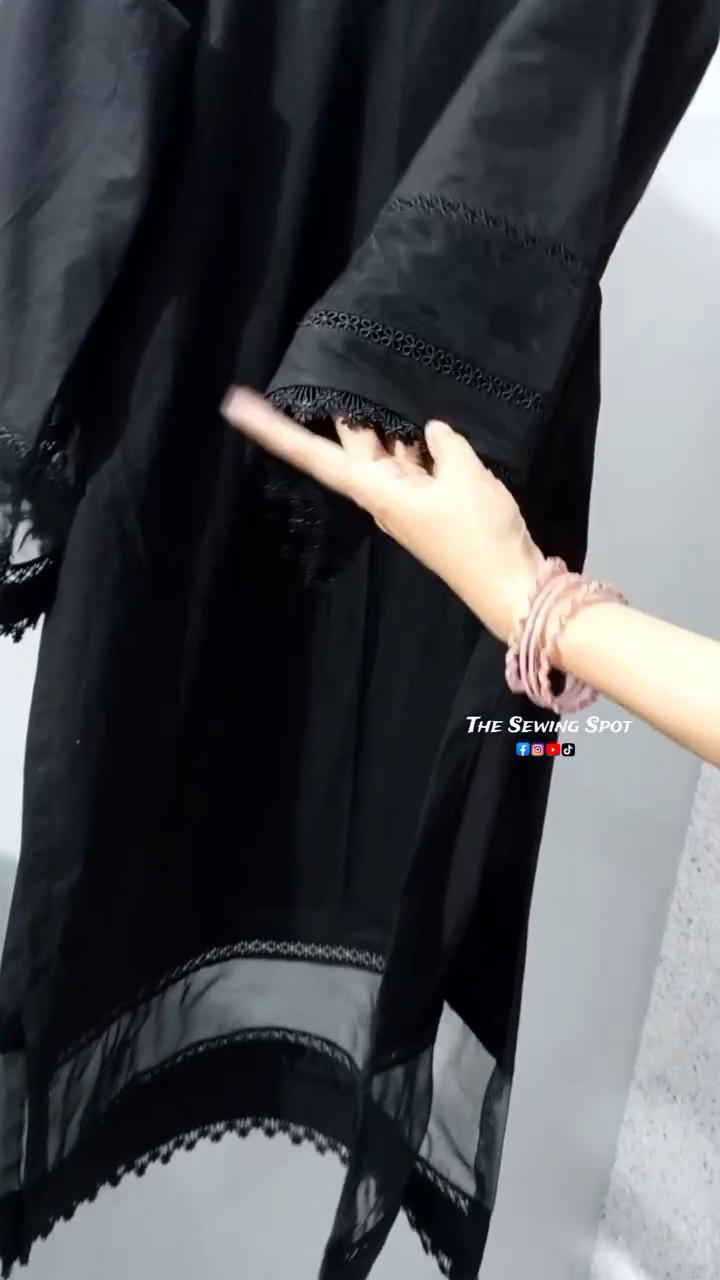 Women black Simple Sleeve Lace Work Top - Image 3