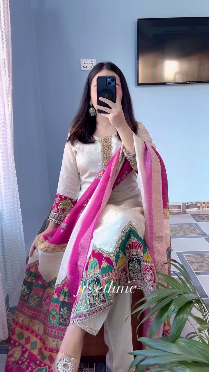 Women Pure Glass Tissue Handwork Suits - Image 6