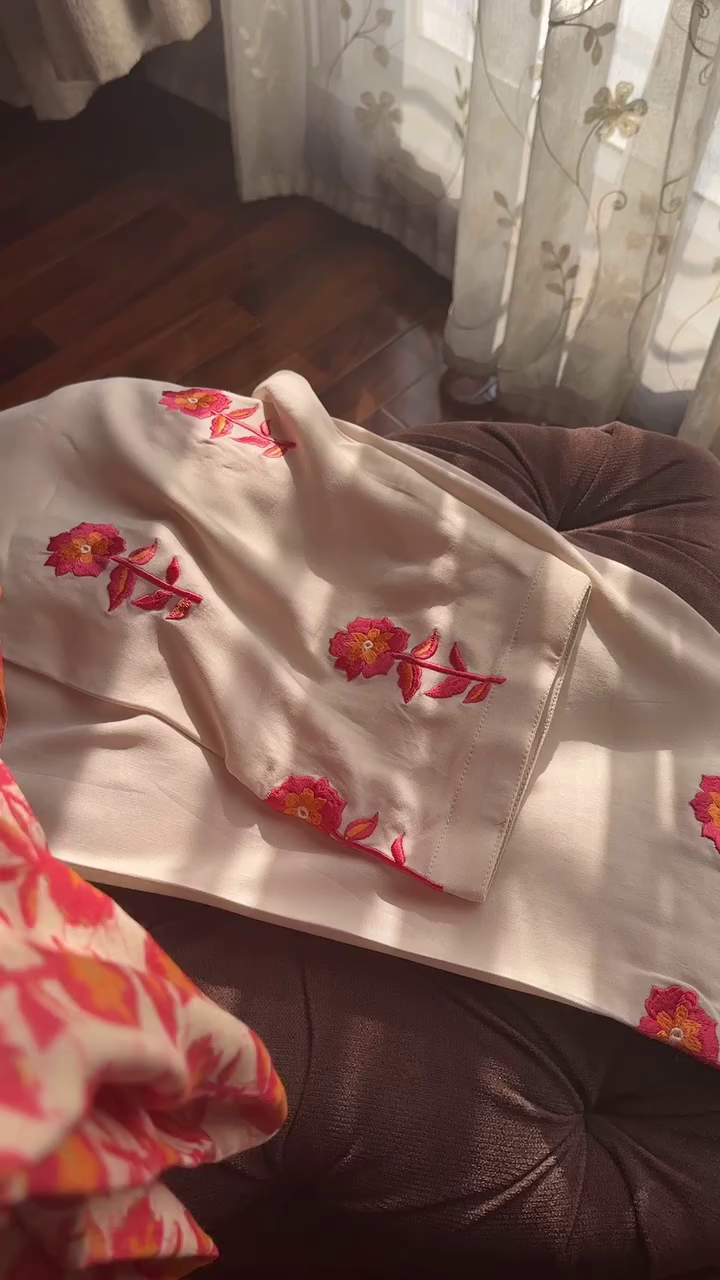 Women Printed Pure Cotton Straight Kurta Set - Image 4