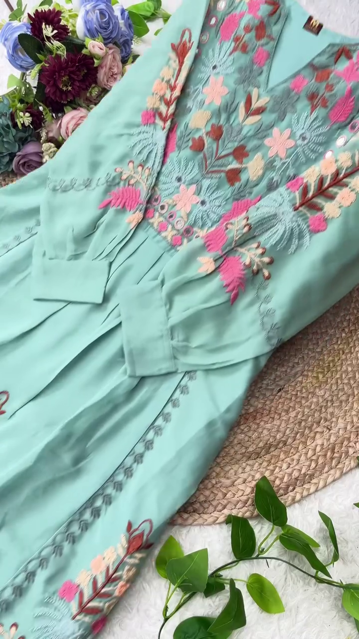 women ethnic embroidery kurta payjama and dupatta set - Image 4